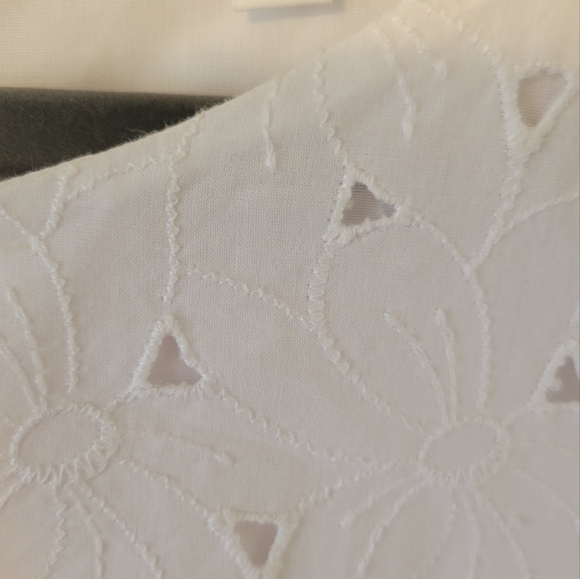 Uniqlo Eyelet Lace Summer White Dress - Picture 2 of 3